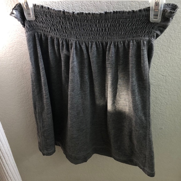 A&F RUFFLE TOP - Picture 6 of 6